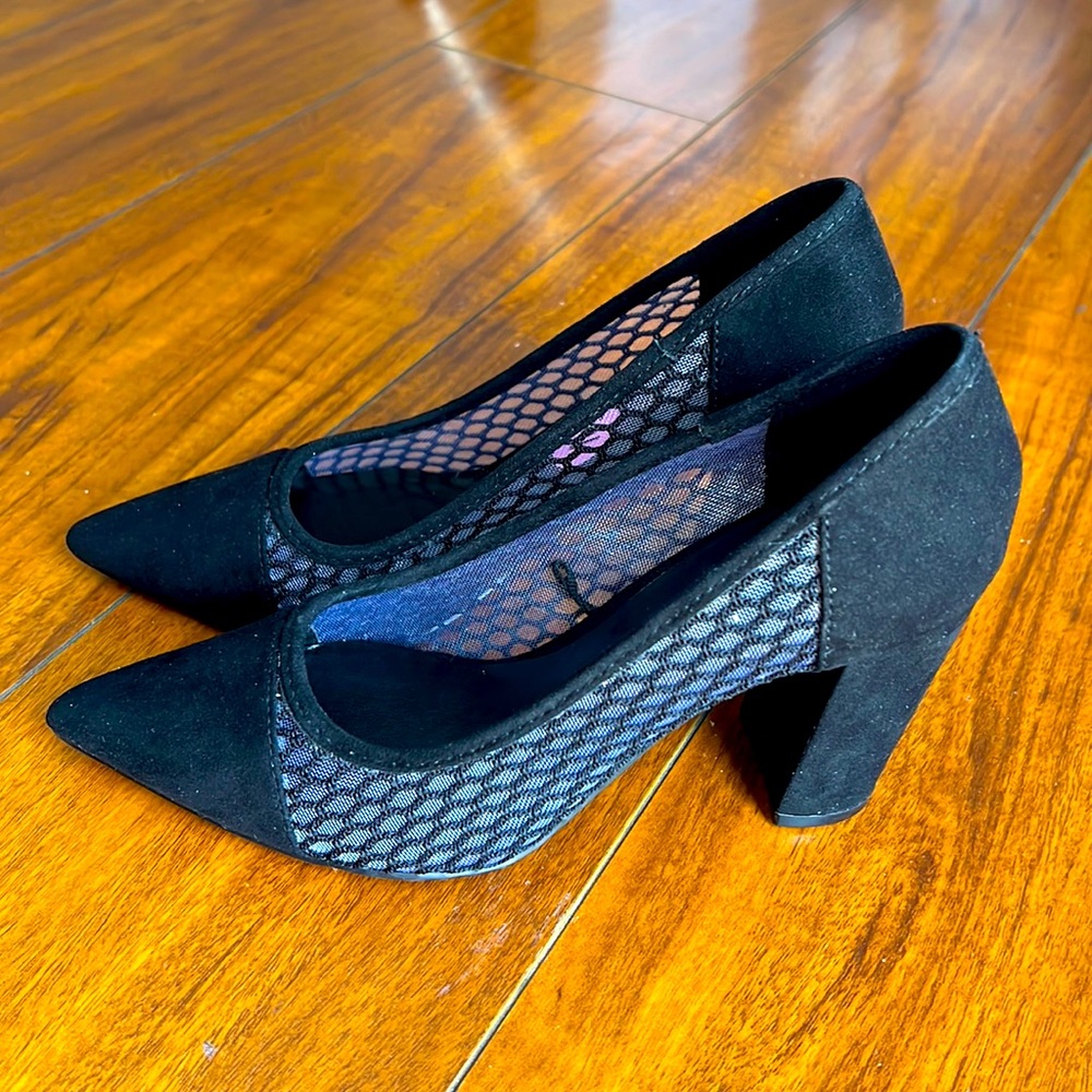 Marc Fisher 5 1/2 Black Pump Block Heel